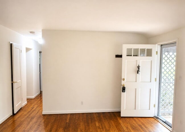 Photo - Elegant Split-Level Living in Prime Falls Church Location