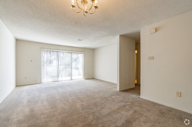 3BR, 2BA - 1405SF