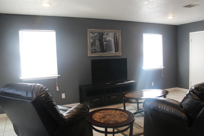 Photo - Buena Vista Apartments