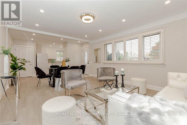Photo - 128 Clarendon Ave