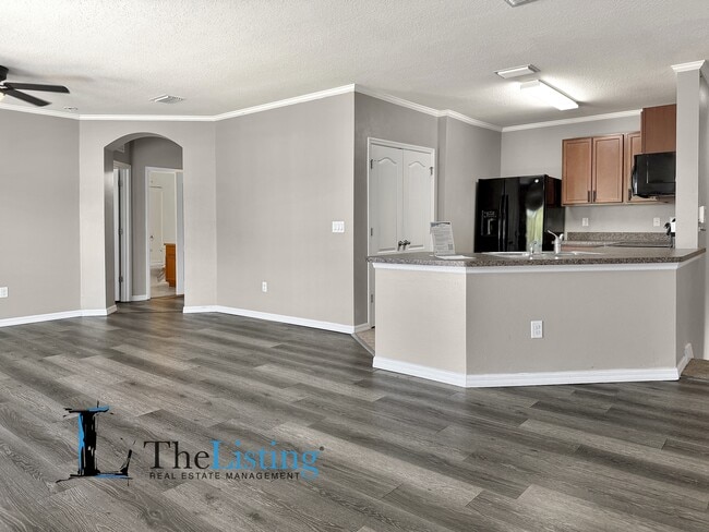 Photo - 803 Ashentree Dr