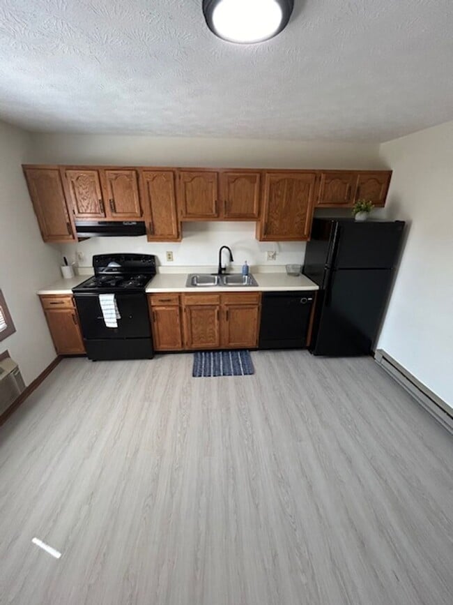 Photo - 2-Bedroom Townhome with 1-Car Garage - Available Soon! Unit 665-B Mumford