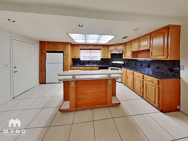 Photo - 8055 Wagon Trail Way