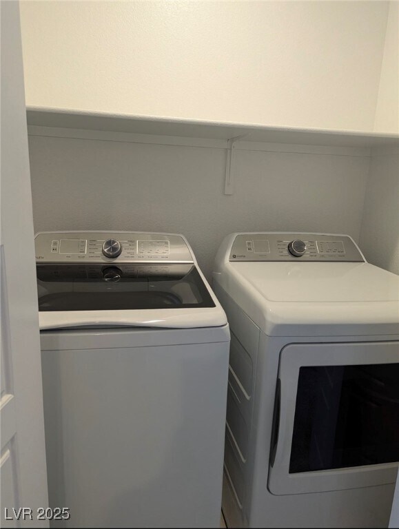 Building Photo - 6270 Foxes Dl St