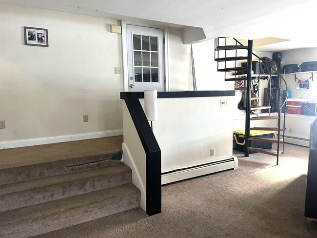 Photo - 1393 US-302 Unit #4