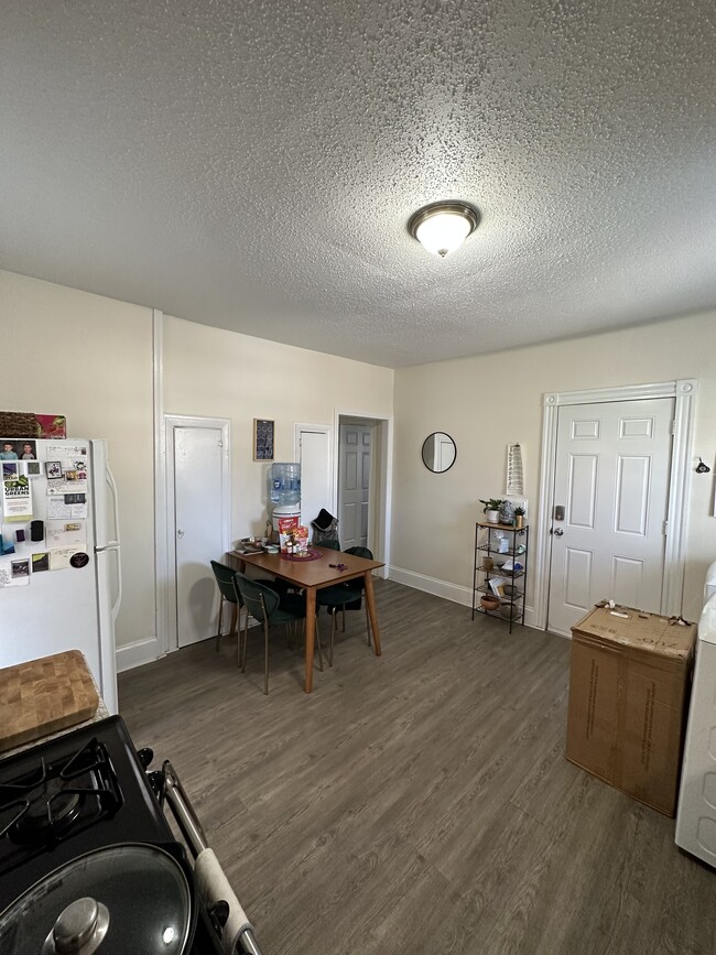 Photo - 117 Hanover St Unit 1