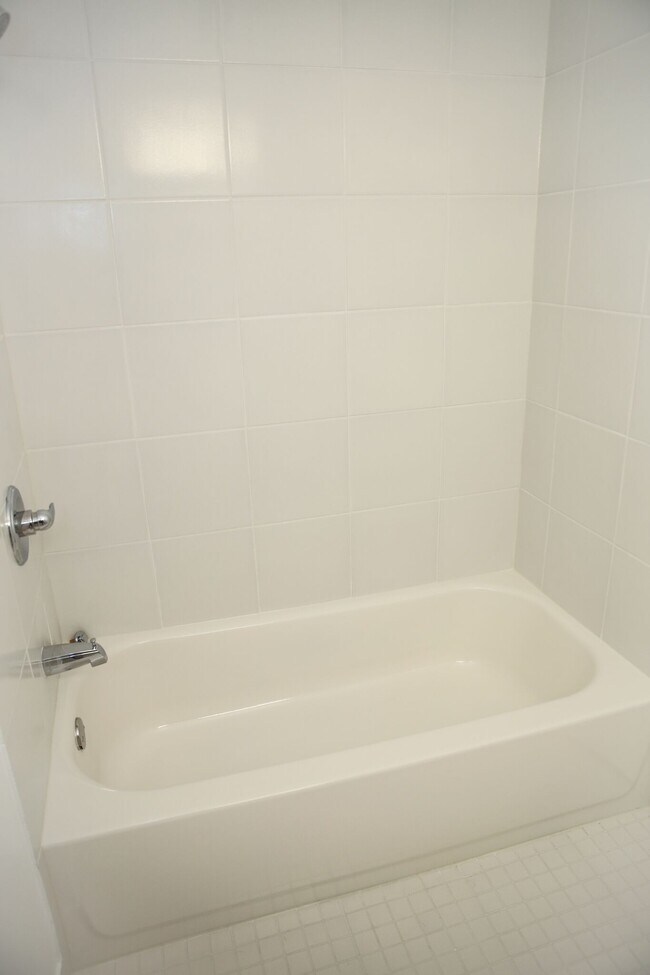 Photo - 1540 N La Salle Dr Unit 1902