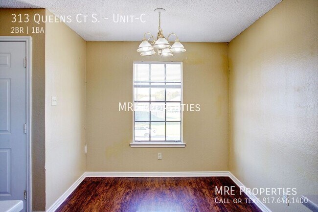 Photo - 313 Queens Ct S Unit -C