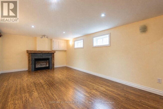 Photo - 162 Mountainview Rd S