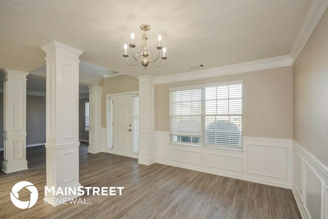 Photo - 90 Emerson Trail