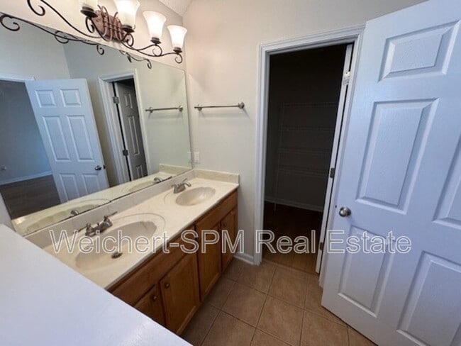 Photo - 10 Stockton Cove