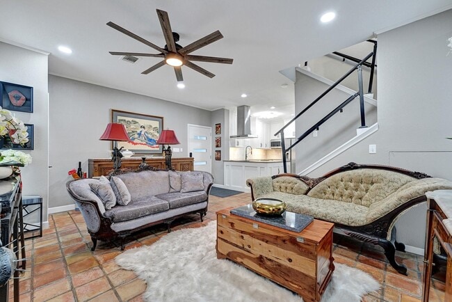 Photo - 2100 Commonwealth St Unit S