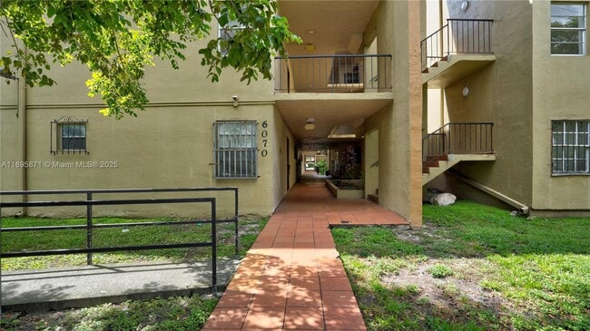 Photo - 6070 W 18th Ave Unit 114