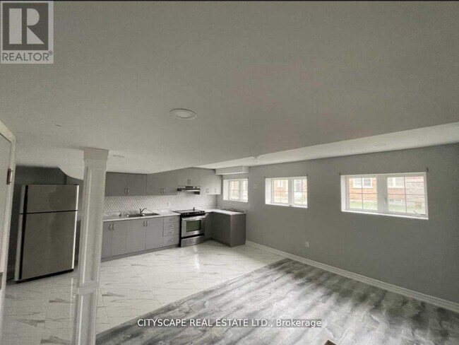 Photo - 26 Padbury Trl