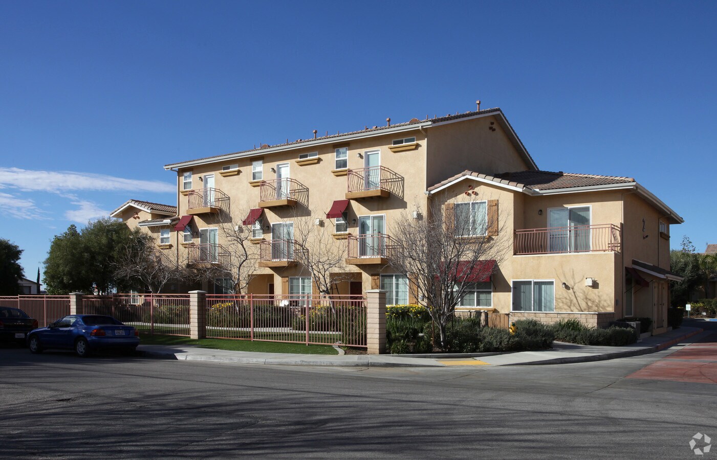 Tuscany Villas - Tuscany Villas Apartments