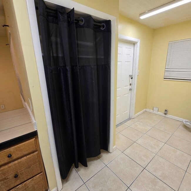 Photo - 4487 Wheatley St