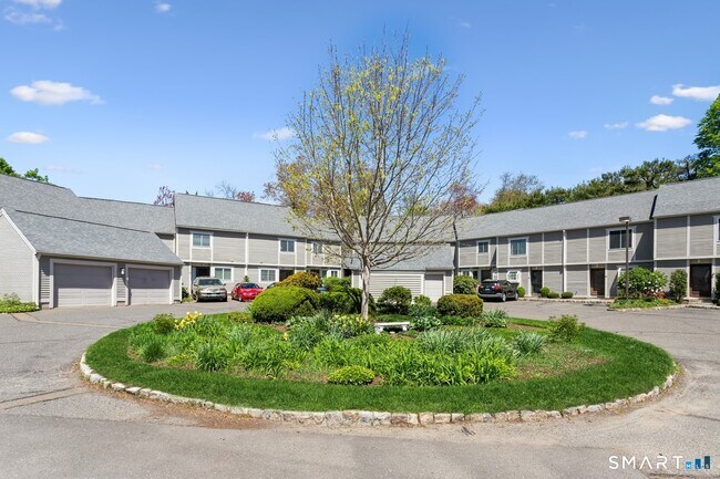 Photo - 33 Strathmore Ln Unit 33