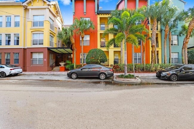 2440 W Horatio St Unit 1012