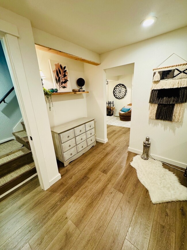 Apartment entry - 4101 Red Bird Pl Unit 101