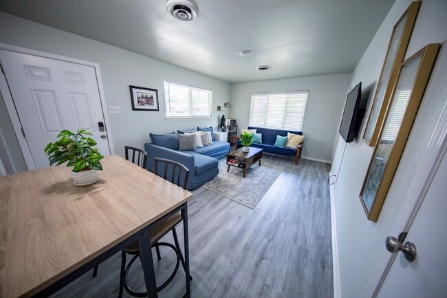 Photo - 4918 Seabreeze Dr