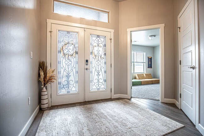 Photo - Spacious 4 Bedroom, 2 bath home