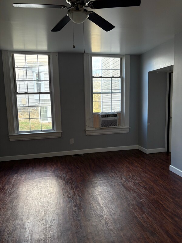 Photo - 225 W Madison St