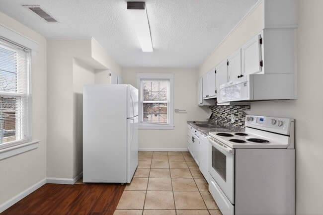 Photo - 8 E Marthart Ave Unit B