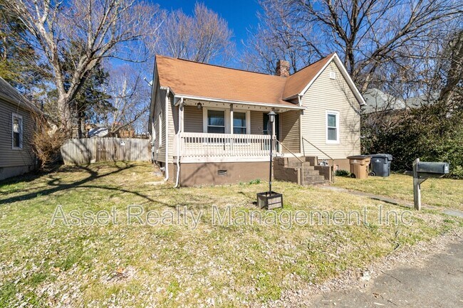 Photo - 215 E Emerald Ave