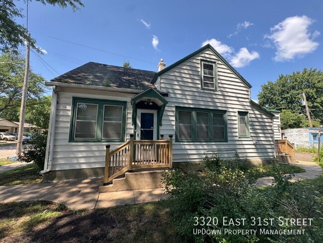 Building Photo - 3320 E 31st St