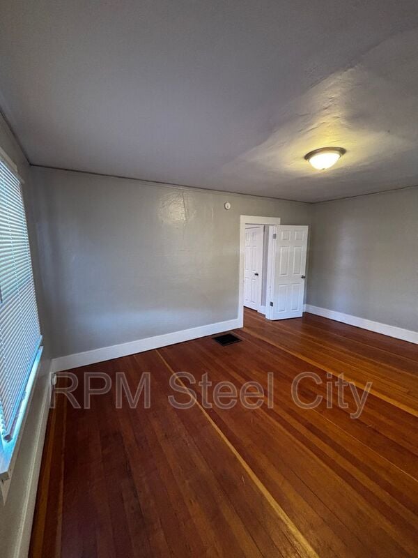 Photo - 1728 Carteret Ave