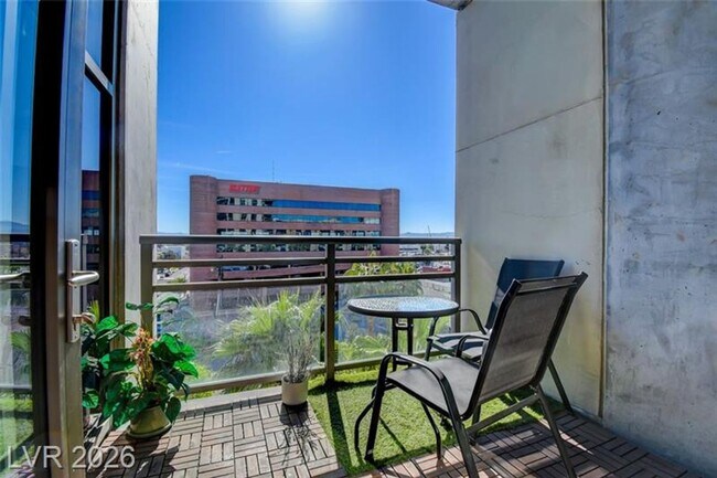 Photo - Gorgeous Views! Fully Furnished Modern loft-style