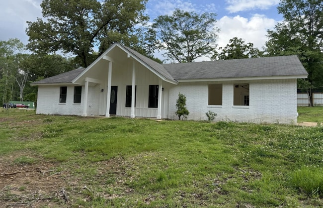 Photo - 119 Road 1252 House