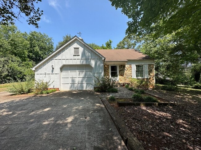 Building Photo - 3 Bed/2 Bath Home in Seneca, SC