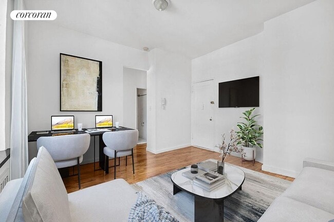 Photo - 102 W 80th St