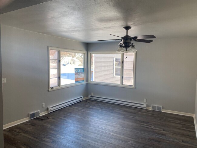 Photo - A must see!!! This spacious and newely upd...