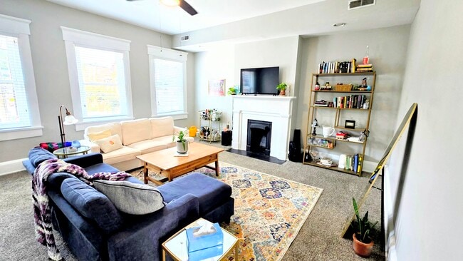 806 Main St Unit 2