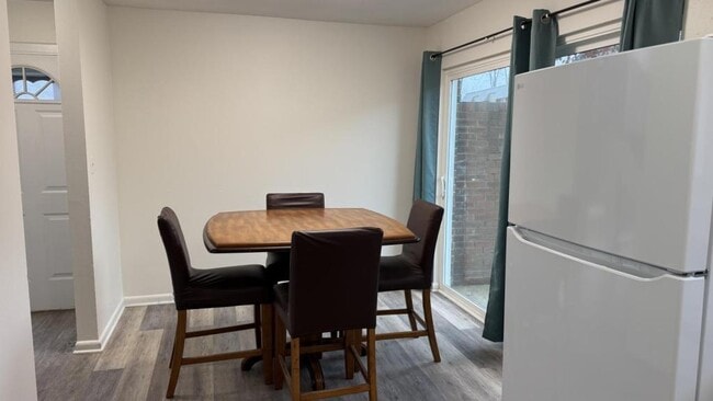 Photo - 314 College Park Dr