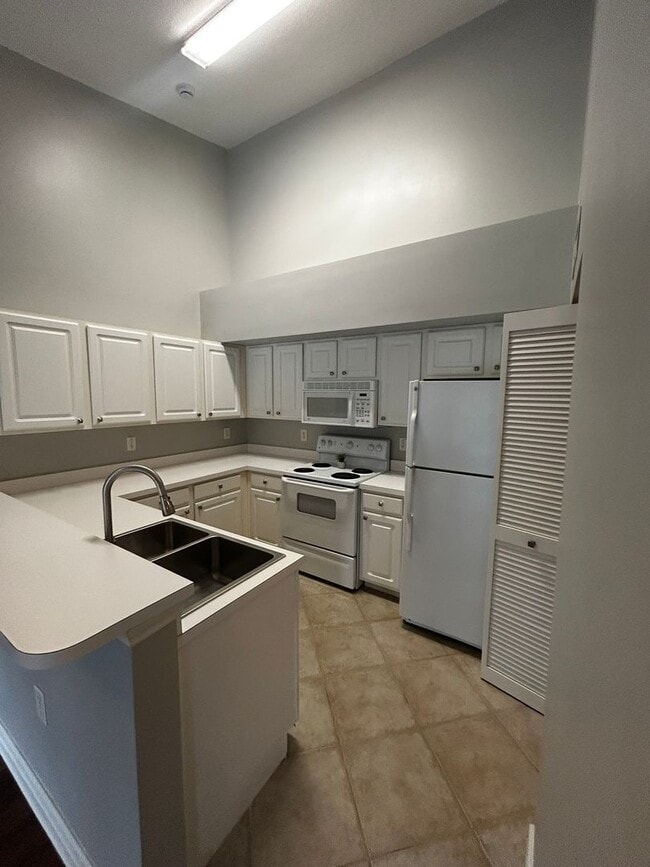 Photo - Spacious 1-Bedroom in “The Residence” FIRS...