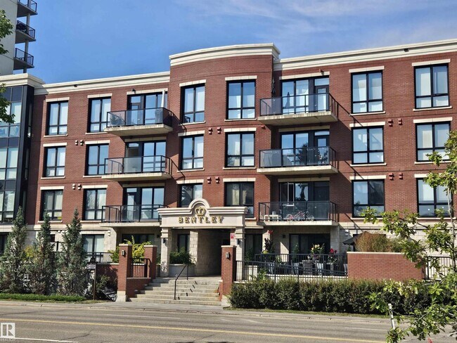Photo - 11710 87 Ave NW