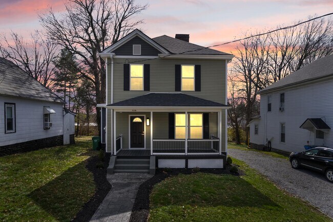 Photo - 120 E Broadway St