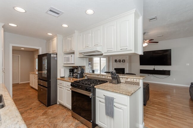 Photo - 2905 Hamm Rd