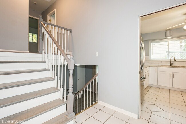 319 Shirley Ct