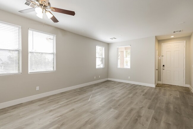 Photo - 11682 Autunno St