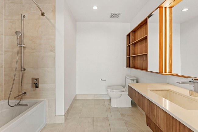 210 W Hill St Unit 2508