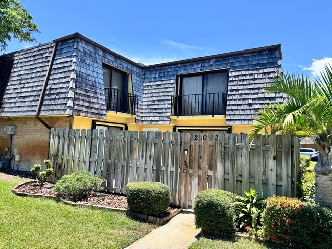 Building Photo - 203 Lake Arbor Dr Rental