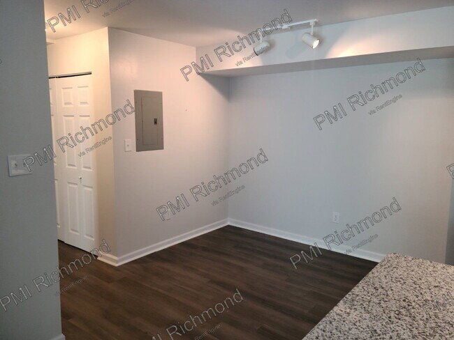 604 Bristol Village Dr Unit 302