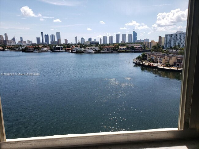 Photo - 16570 NE 26th Ave Unit 6H