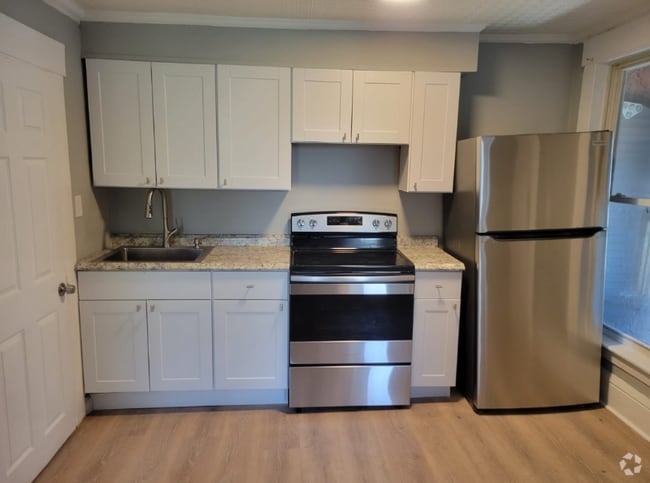 Building Photo - 427 Hanover St Rental