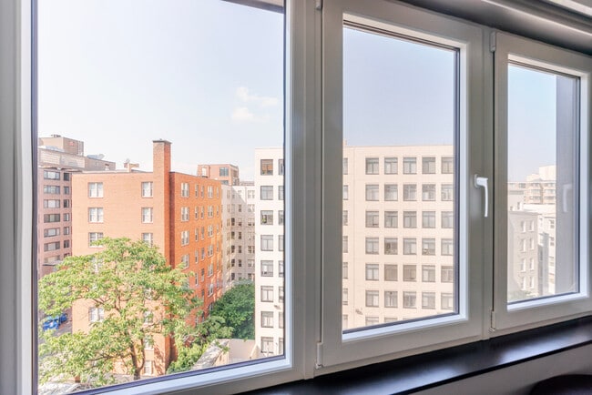 Photo - 1313 L St NW Unit GO FL10-ID1260