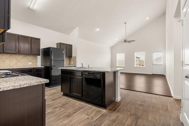 Photo - 4 Bed / 2.5 Bath in Park at Brushy Creek – W/D Included + Walk to Amenities